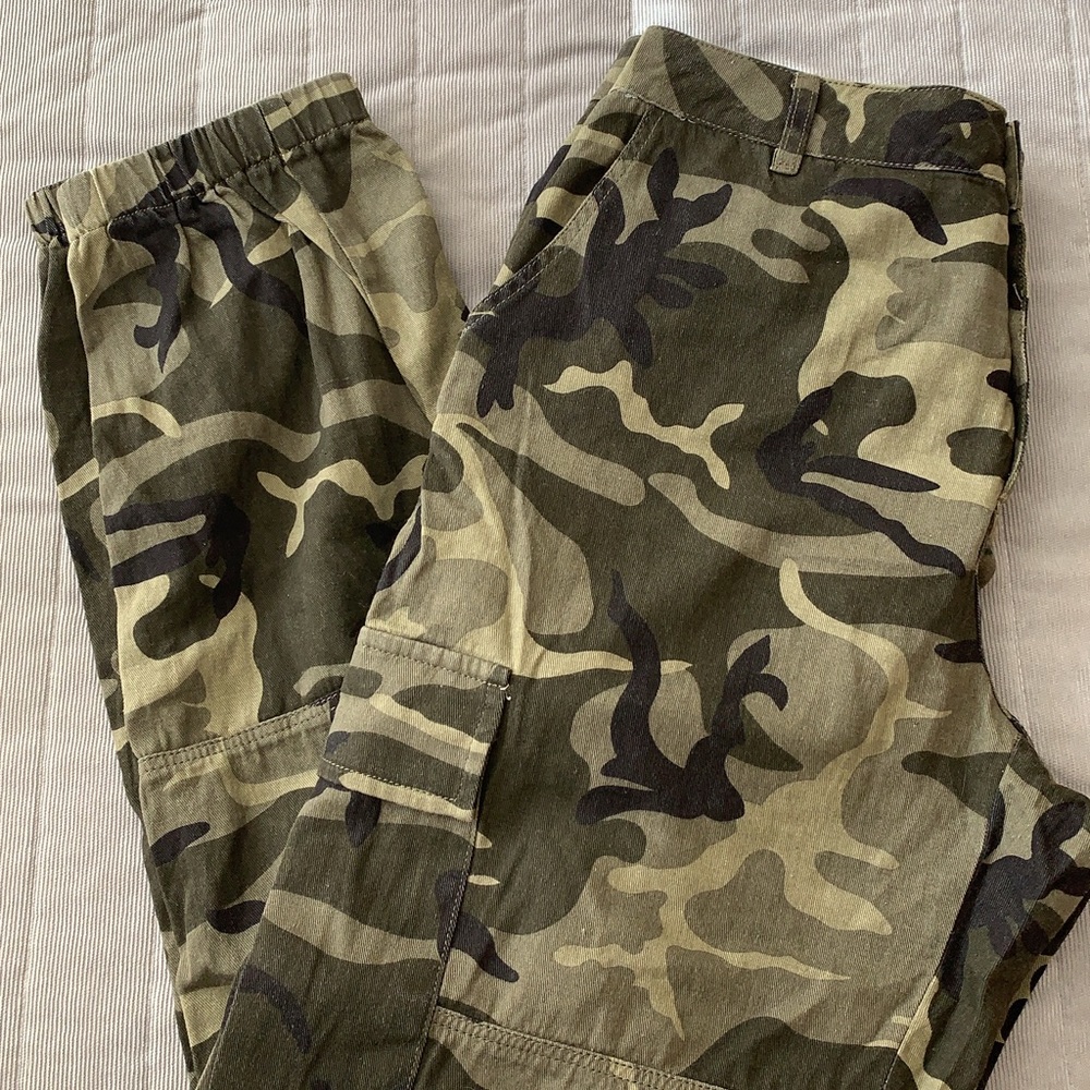 Camo cargo pants, BRAND NEW, tags attached